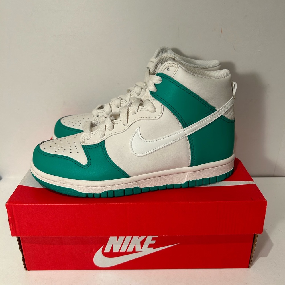 Nike Dunk High Stadium Green
